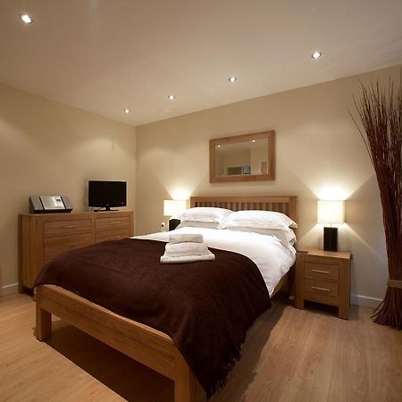 Southwich House By Esa Apartamento Swindon Exterior foto